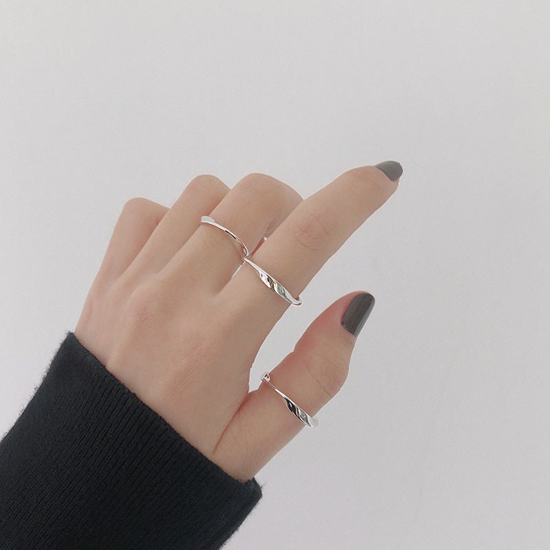 Minimalist Mobius Twisted Female Silver Ring