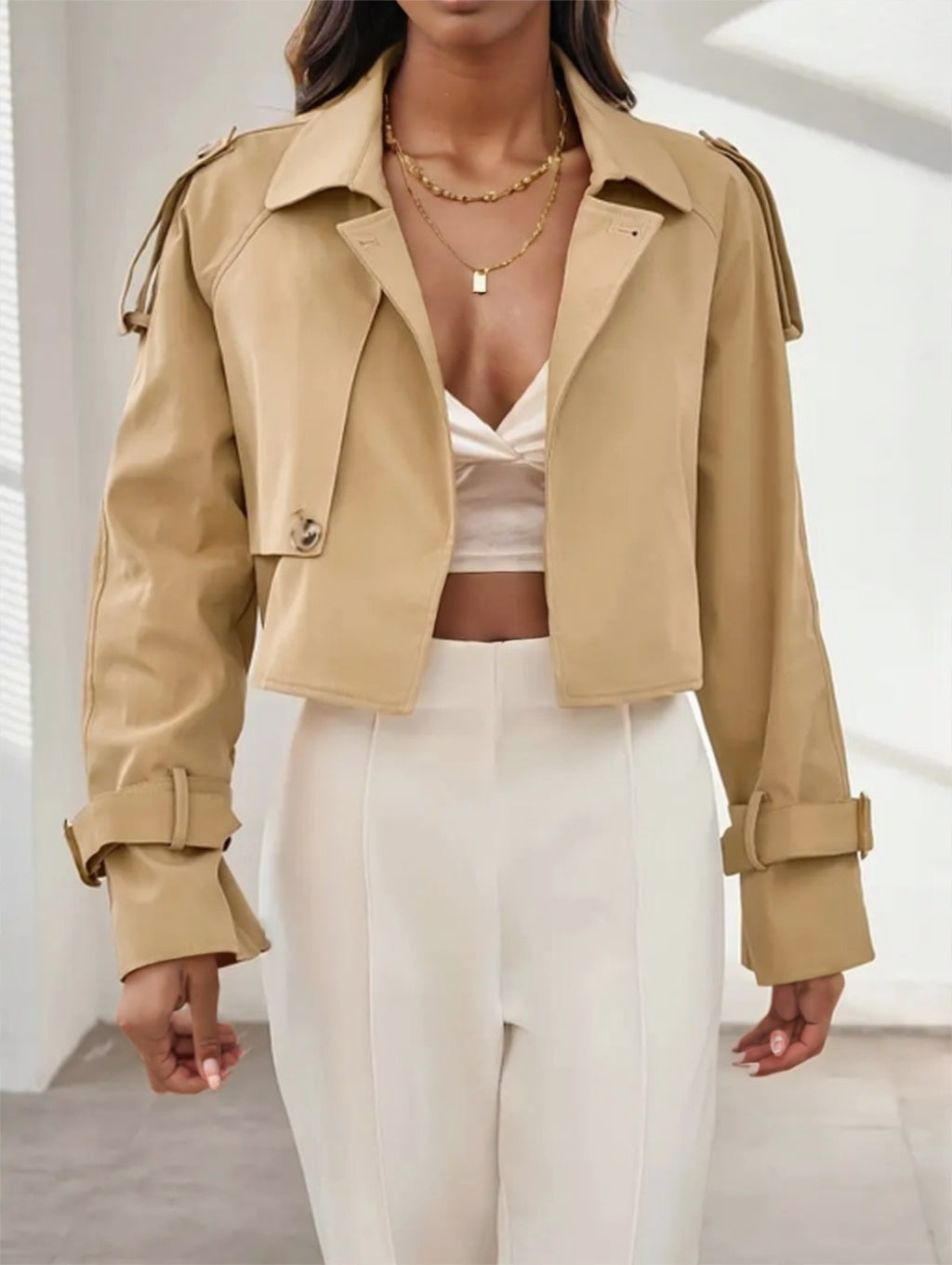 A Solid-colored Long-sleeved Top For Ladies