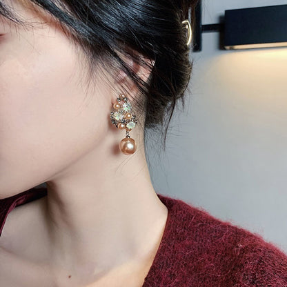 Brincos Femininos com Strass, Flores e Pérolas – Estilo Elegante