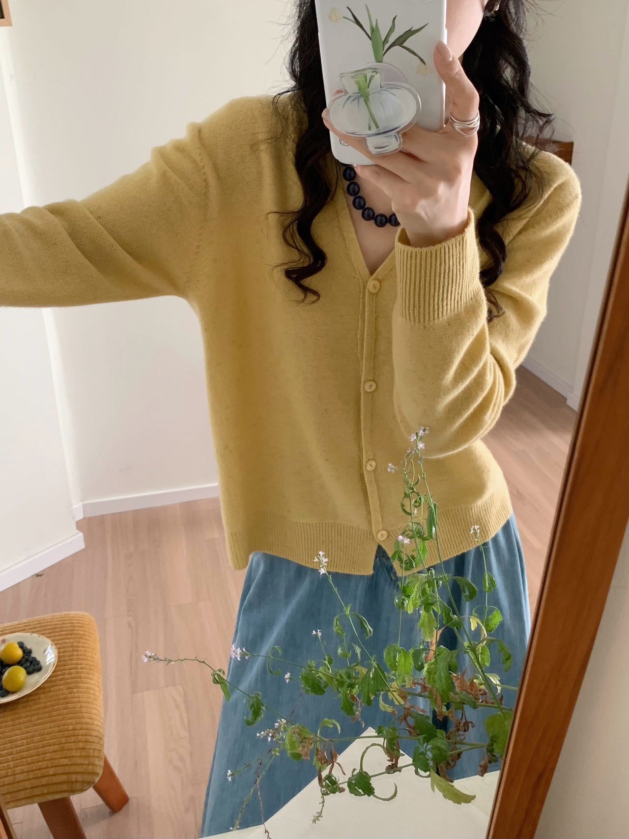 Women's Double Face Wool Leather V-neck Long-sleeved Knitted Cardigan