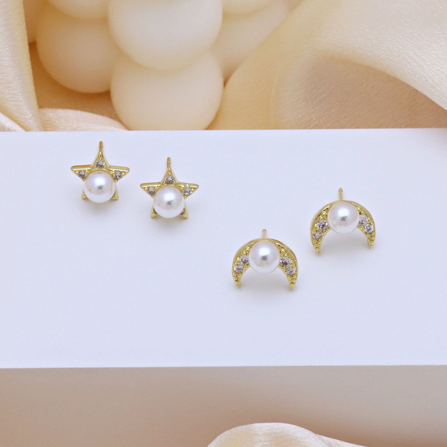 Moon Flower-shaped Pearl Zircon Round Earrings