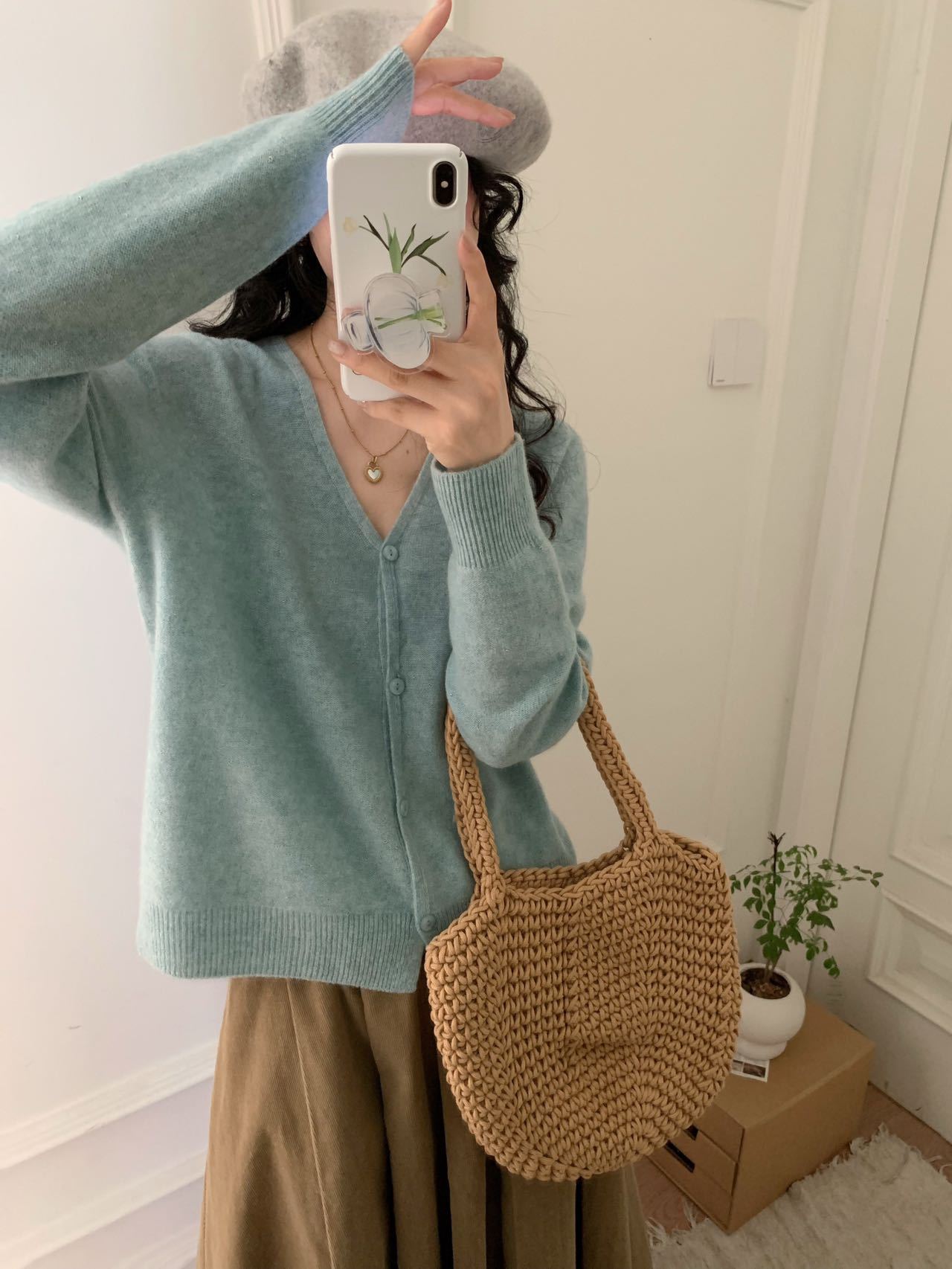 Women's Double Face Wool Leather V-neck Long-sleeved Knitted Cardigan