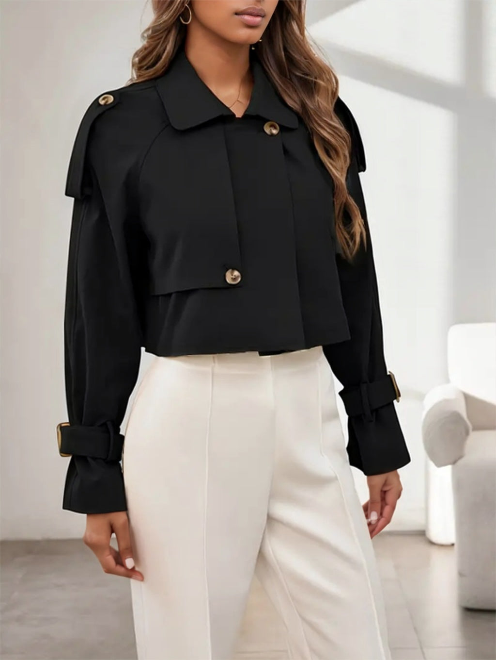 A Solid-colored Long-sleeved Top For Ladies