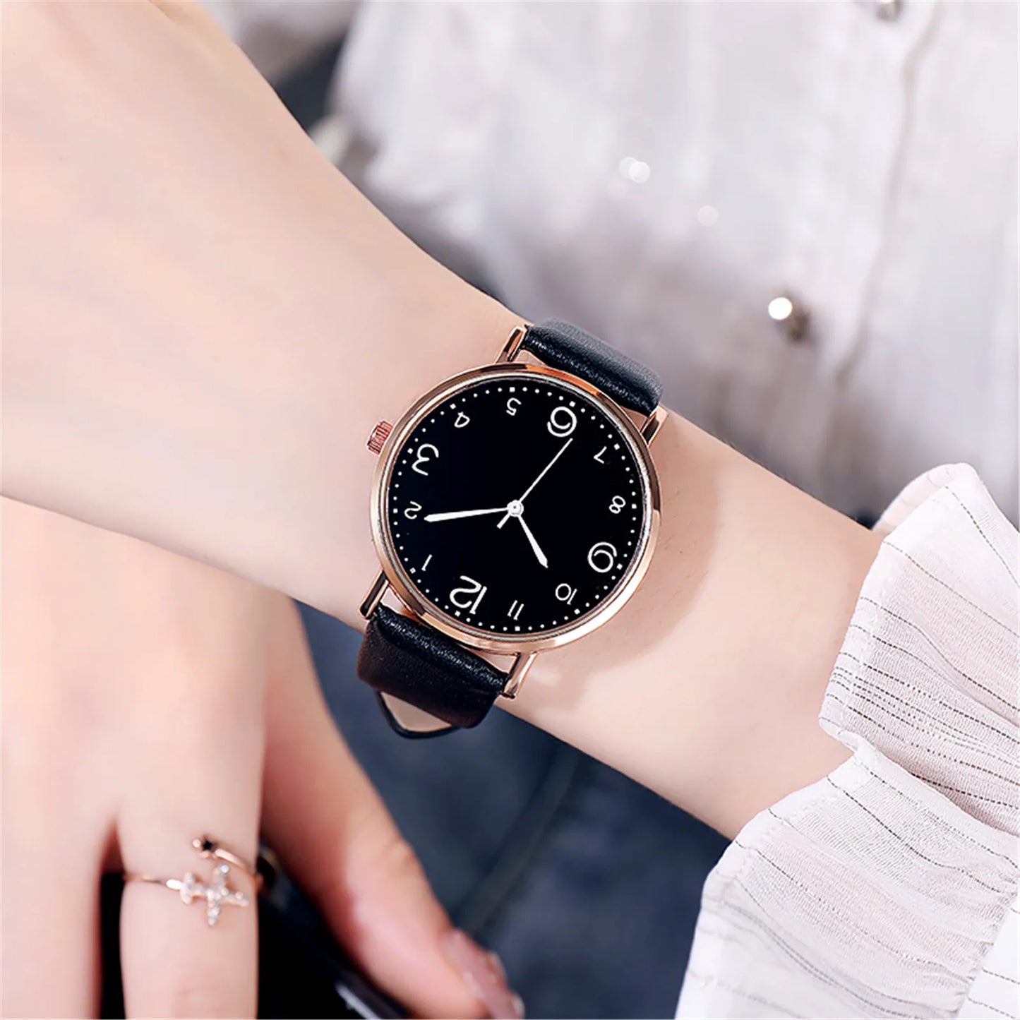 Popular Women Net With Stars Decoration Wild Belt Watch Fashionable Simple Style Quartz Wristwatch Reloj Mujer Free Shiping
