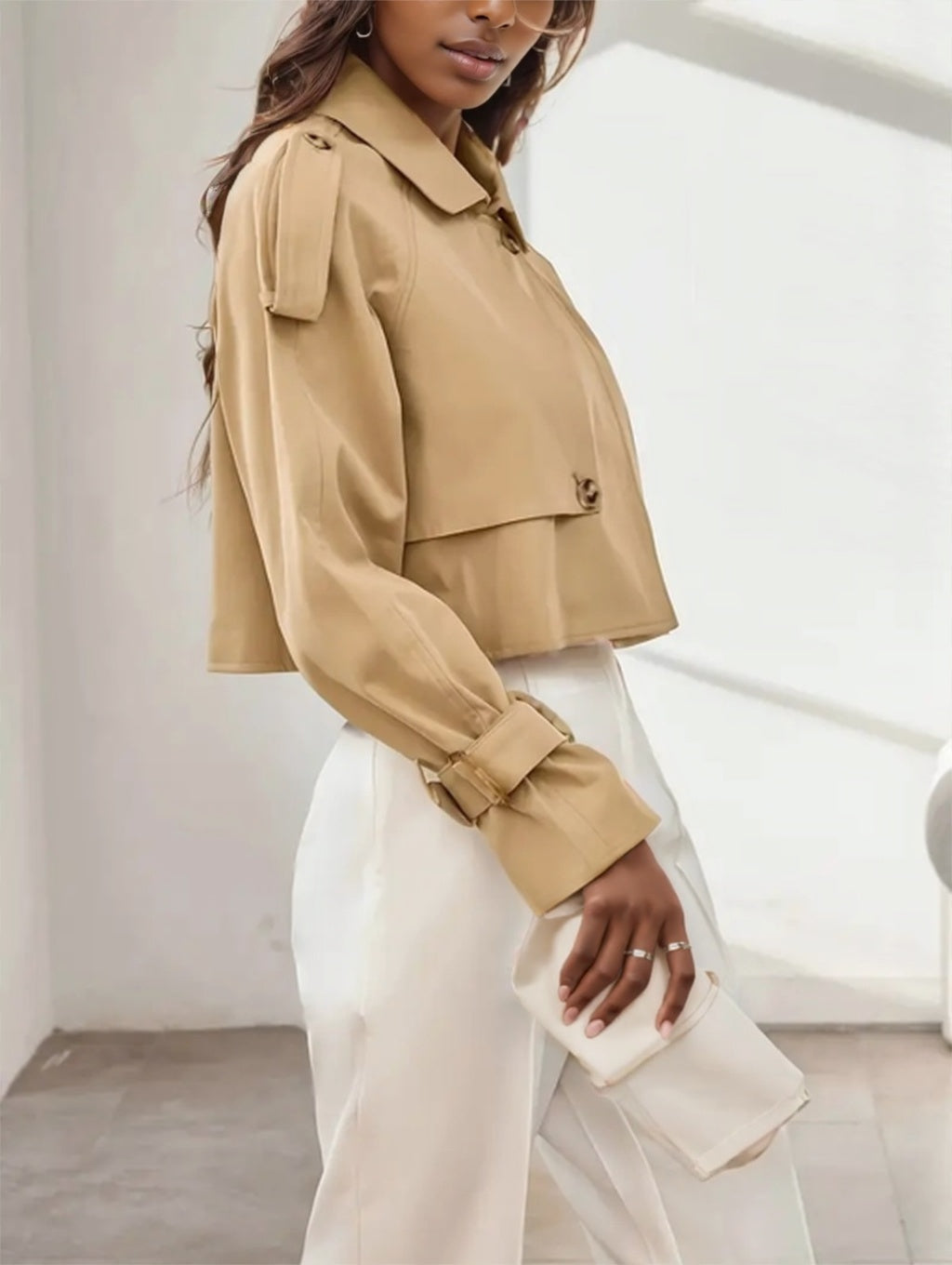 A Solid-colored Long-sleeved Top For Ladies